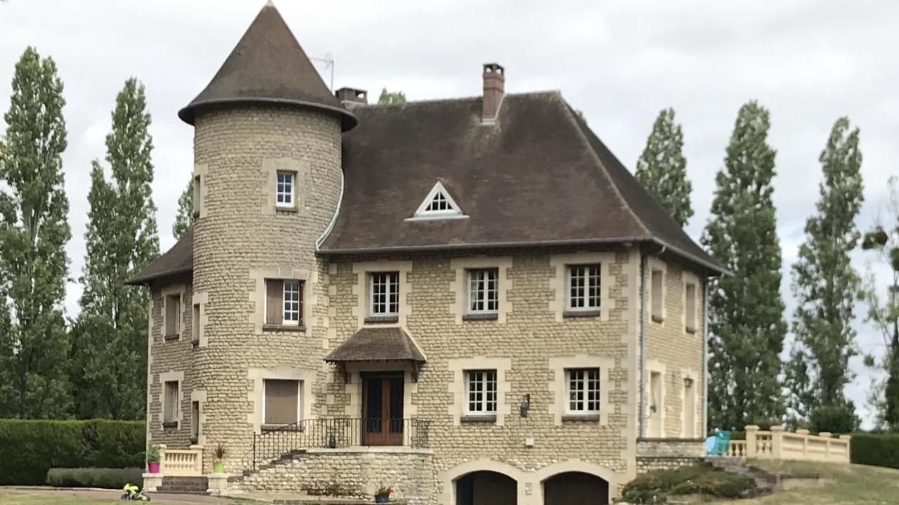 Demeure Des Carila Bed and Breakfast Heudebouville Buitenkant foto