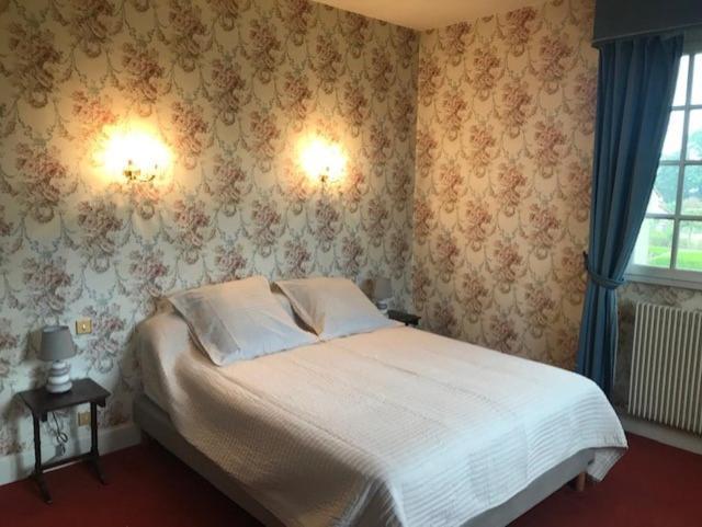Demeure Des Carila Bed and Breakfast Heudebouville Buitenkant foto