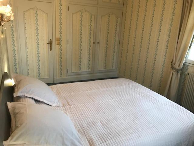 Demeure Des Carila Bed and Breakfast Heudebouville Buitenkant foto